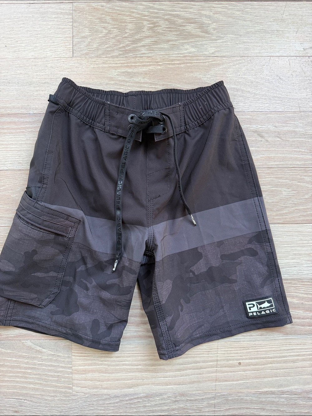 Pelagic Boys' Dark Gray Camo Swim Shorts sz 4/5